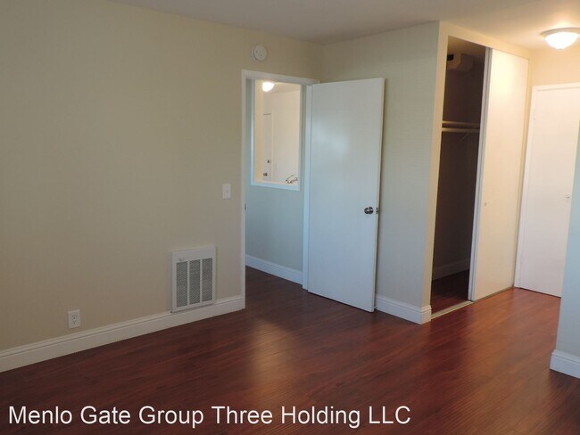 Building Photo - 3618 Alameda de las Pulgas