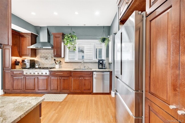 Building Photo - 14 Columbia Pl