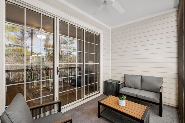 Building Photo - Golf Paradise