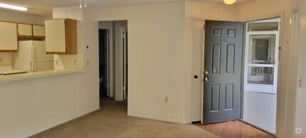 Building Photo - Landing - 621-204