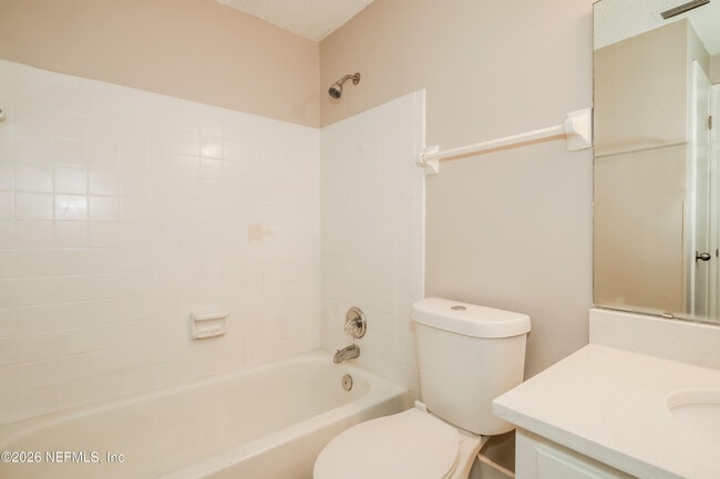 Building Photo - 1693 Susan Dr