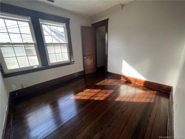 Building Photo - 941 1st Ave