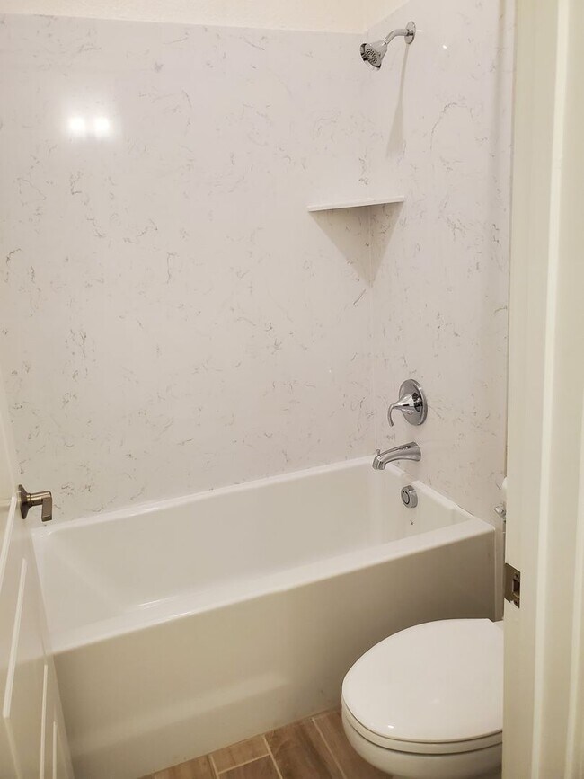 Building Photo - Next Gen Home with main house and guess unit in Spring lake Area