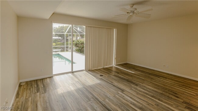 Building Photo - 5701 Cove Cir