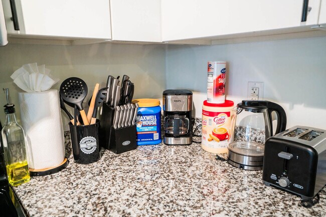 Building Photo - 888 N 4th St