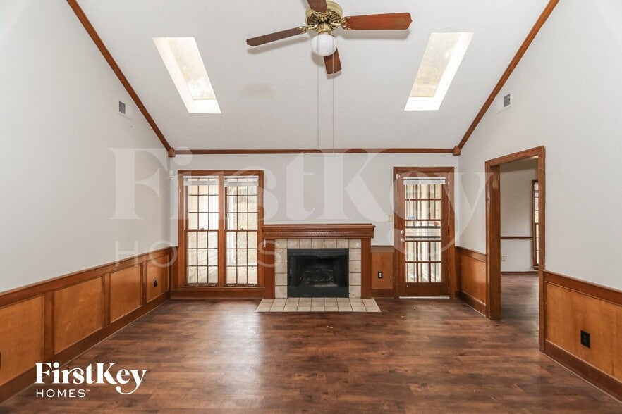 Building Photo - 3083 Dumbeath Rd