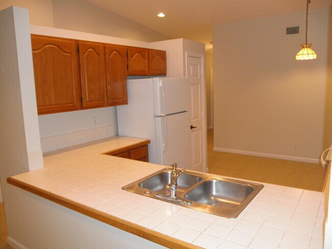Building Photo - 13708 Lavender Ln