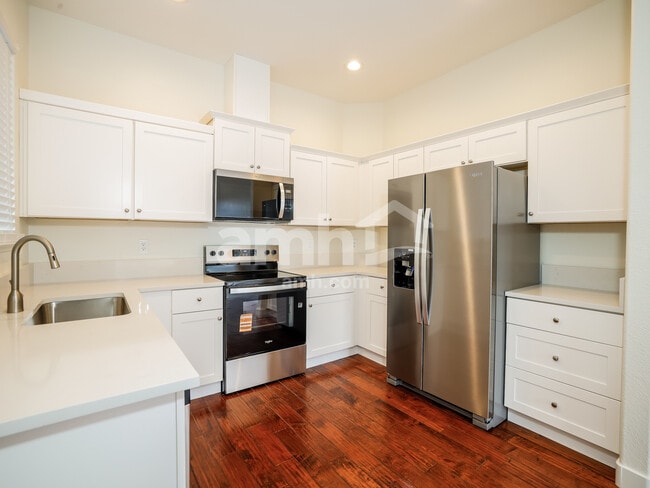 Building Photo - 6750 Diamond Glen Dr