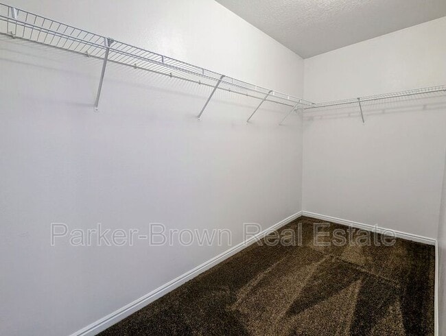 Building Photo - 1656 Westbury Way