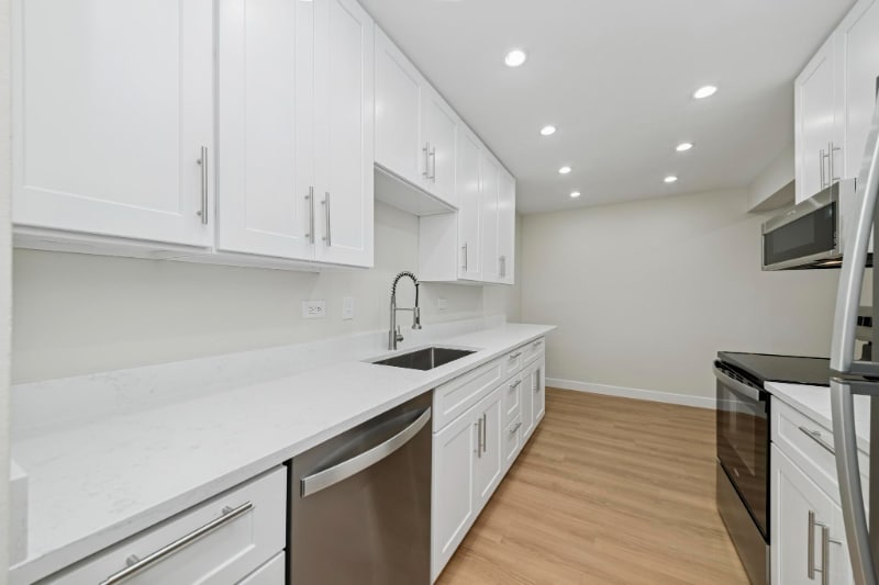 Building Photo - 700 Perrie Dr