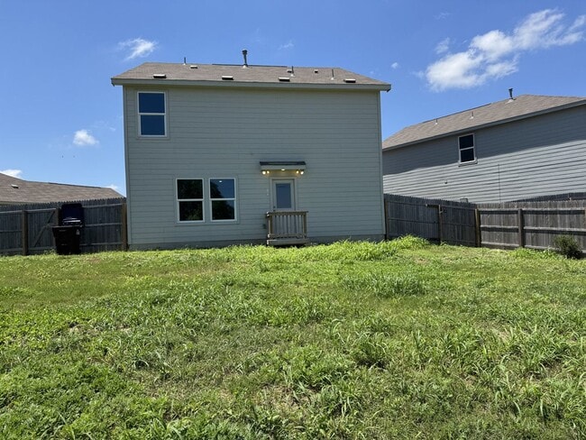 Building Photo - Like new 4/2.5 home (2023) in Morgan Heights with loft and big yard