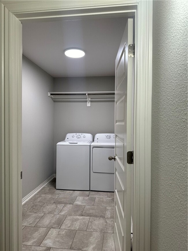 Building Photo - 1236 N Pershing St