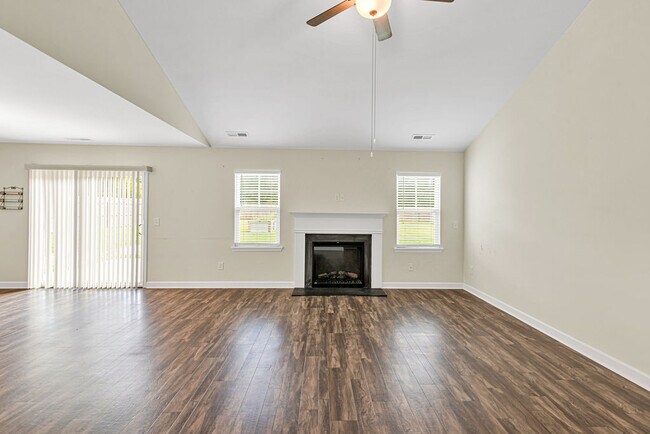 Building Photo - 507 Ginn St