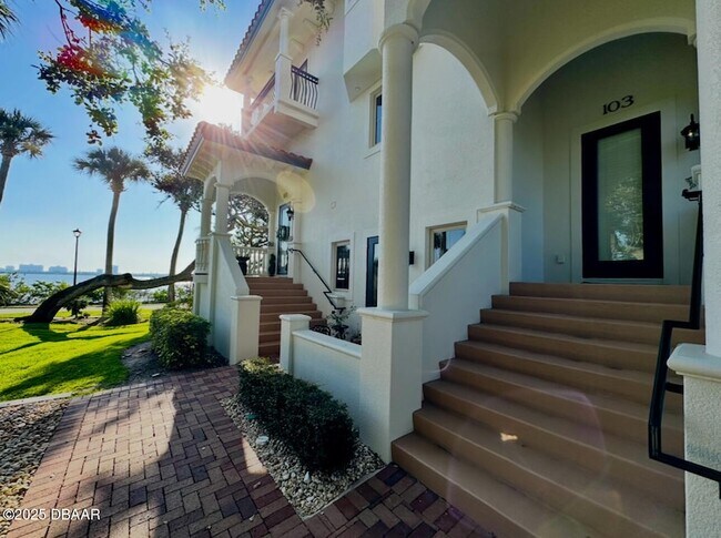 Building Photo - 5090 Riverside Dr