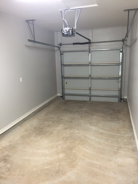 Building Photo - 20490 Westfield Dr