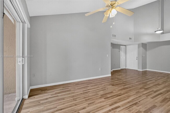 Building Photo - 7808 Sonoma Springs Cir