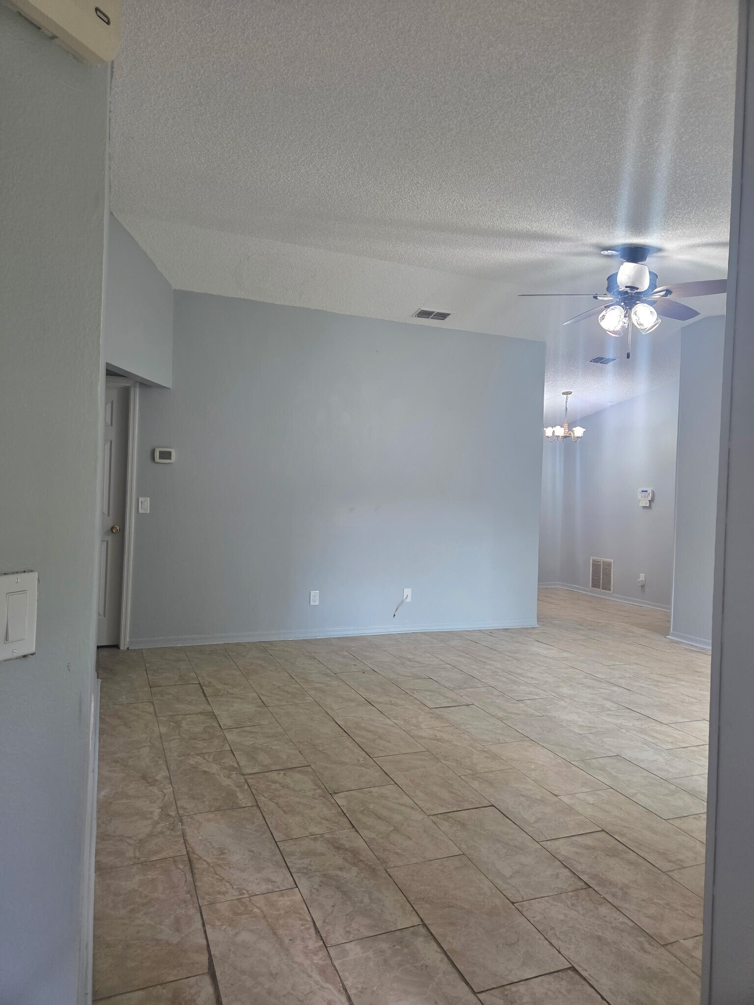 Building Photo - 3004 Sugar Bear Trl