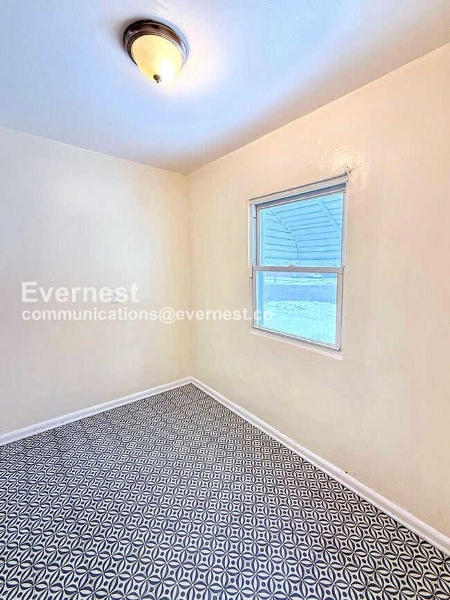 Building Photo - 19449 W Chicago