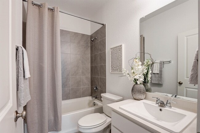 Building Photo - 2305 Cobbler St