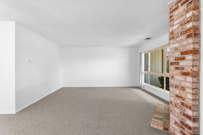 Building Photo - 1145 Bismarck Ln