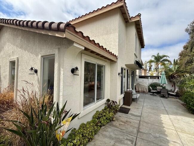 Building Photo - Spectacular Home in the Heart of Encinitas