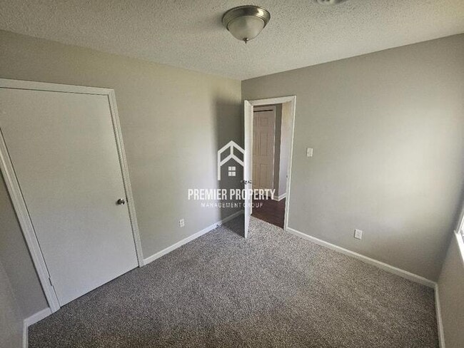Building Photo - 6814 Greenbark Dr