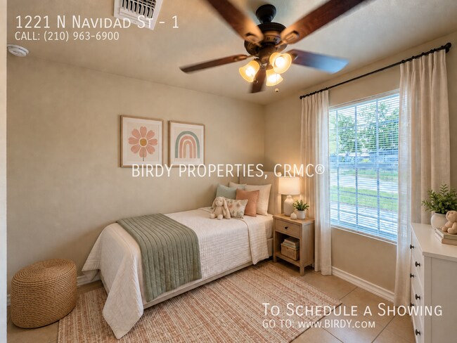 Building Photo - 1221 N Navidad St