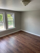Building Photo - 1416 3rd Ave