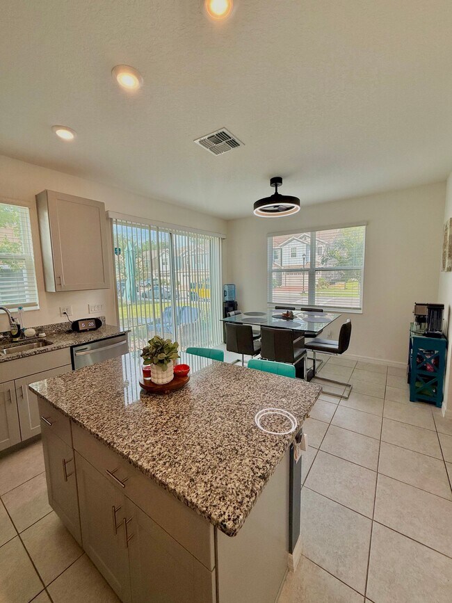 Building Photo - 34225 Rogallo Ln