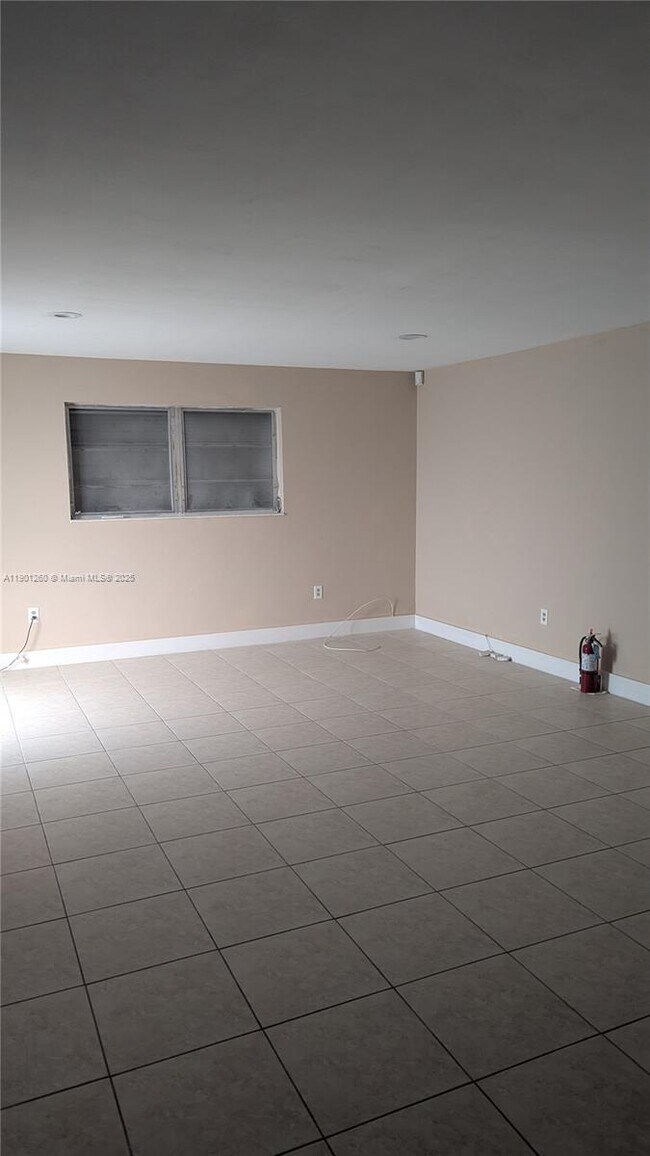 Building Photo - 4111 NW 37th Ave