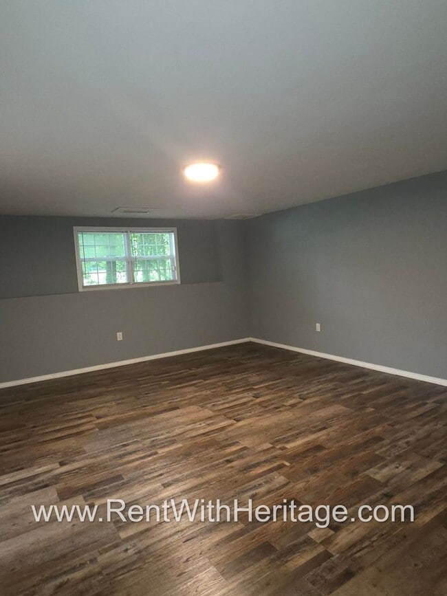 Building Photo - Immaculate 5-bedroom, 3-bath home in the Cedar Mountain Park subdivision in Douglasville, GA.