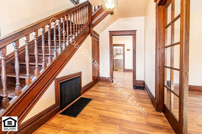 Building Photo - 4 bedroom home now available!