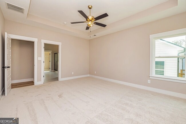 Building Photo - 65 Oakhurst Trail