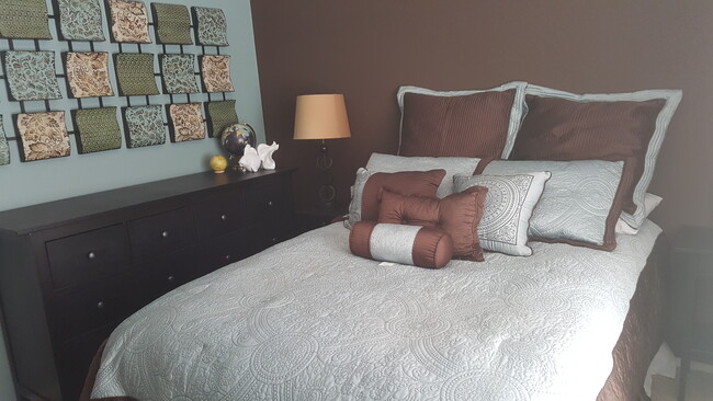 Bedroom-2 - 17365 N Cave Creek Rd