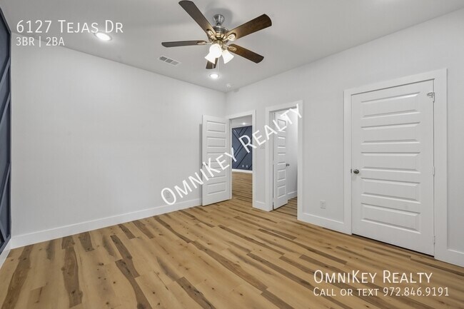 Building Photo - 6127 Tejas Dr