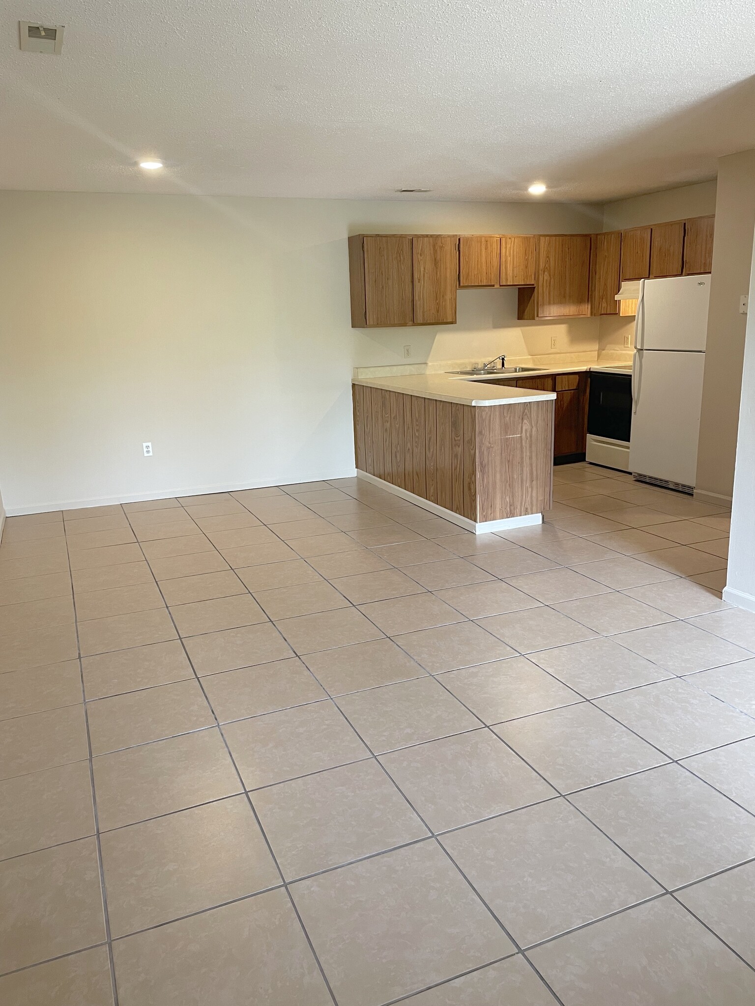 Dining/Kitchen Area - 501 State Hwy 47
