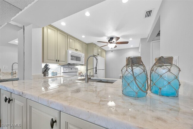 Primary Photo - 1083 Forest Lakes Dr