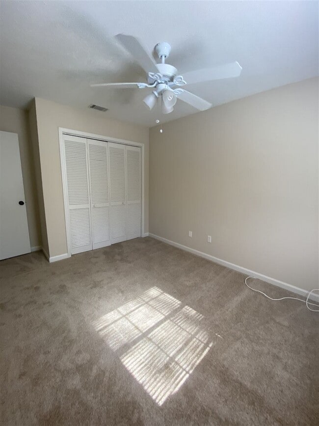 Building Photo - 3701 Donovan Dr