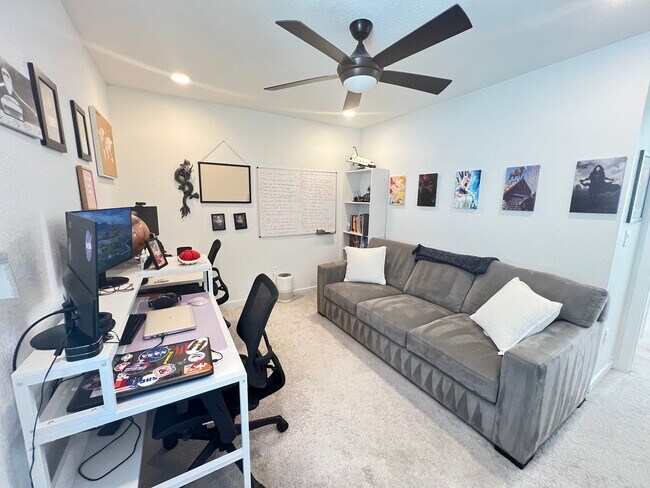 Building Photo - Spacious 3-Bedroom, 2.5-Bath Paired Home