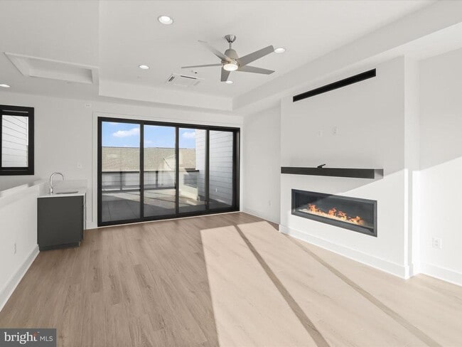 Building Photo - 14920 Dispatch St