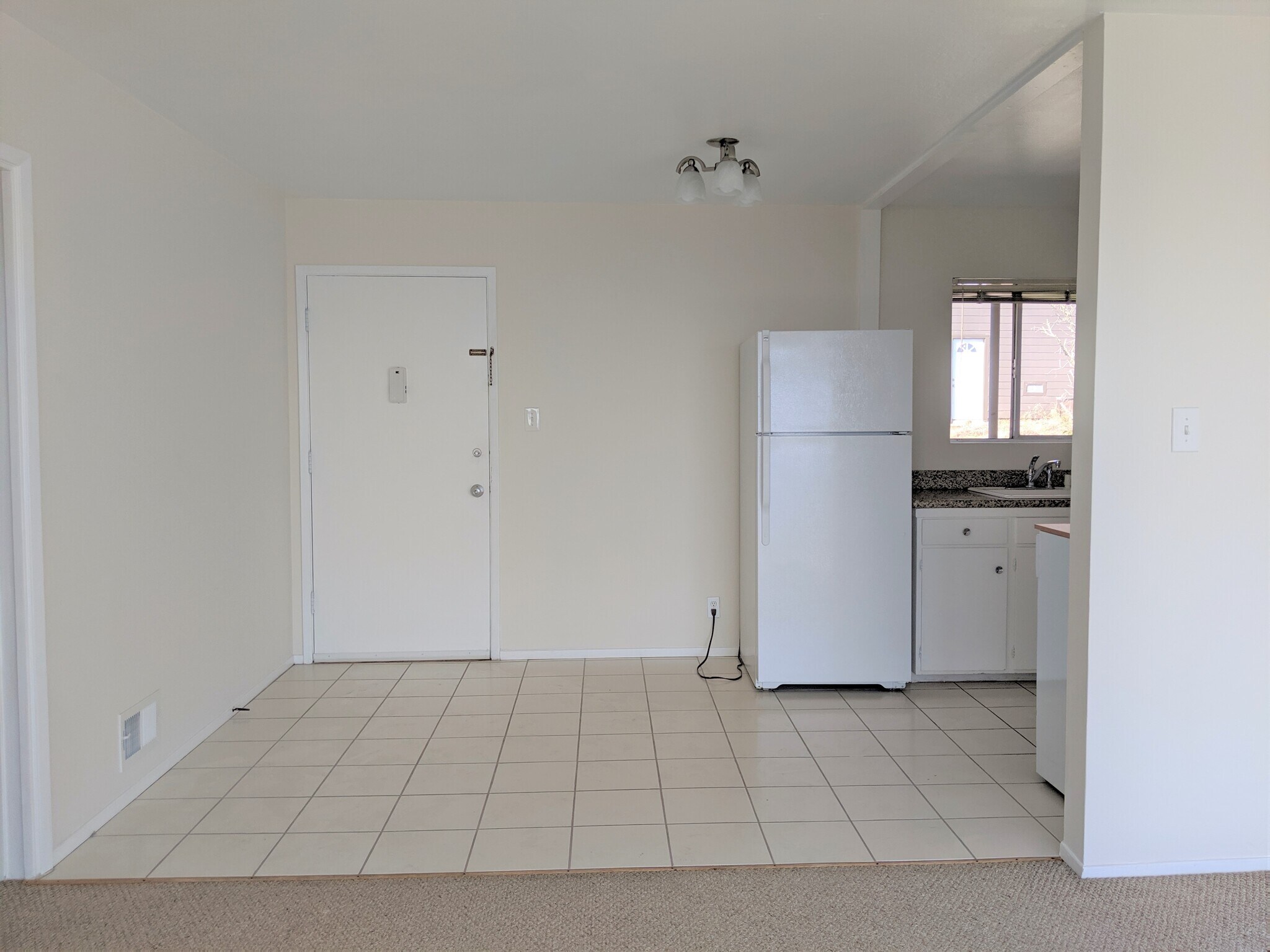 Building Photo - 350 Glenview Drive