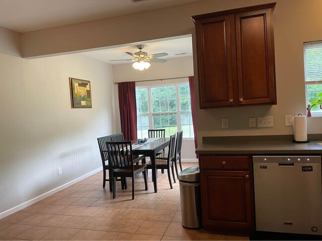 Breakfast Nook or Dining - 3370 Bridgeville Rd