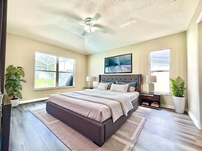 Building Photo - Davenport Gem: 4Bedrooms/ 2Baths pool home!