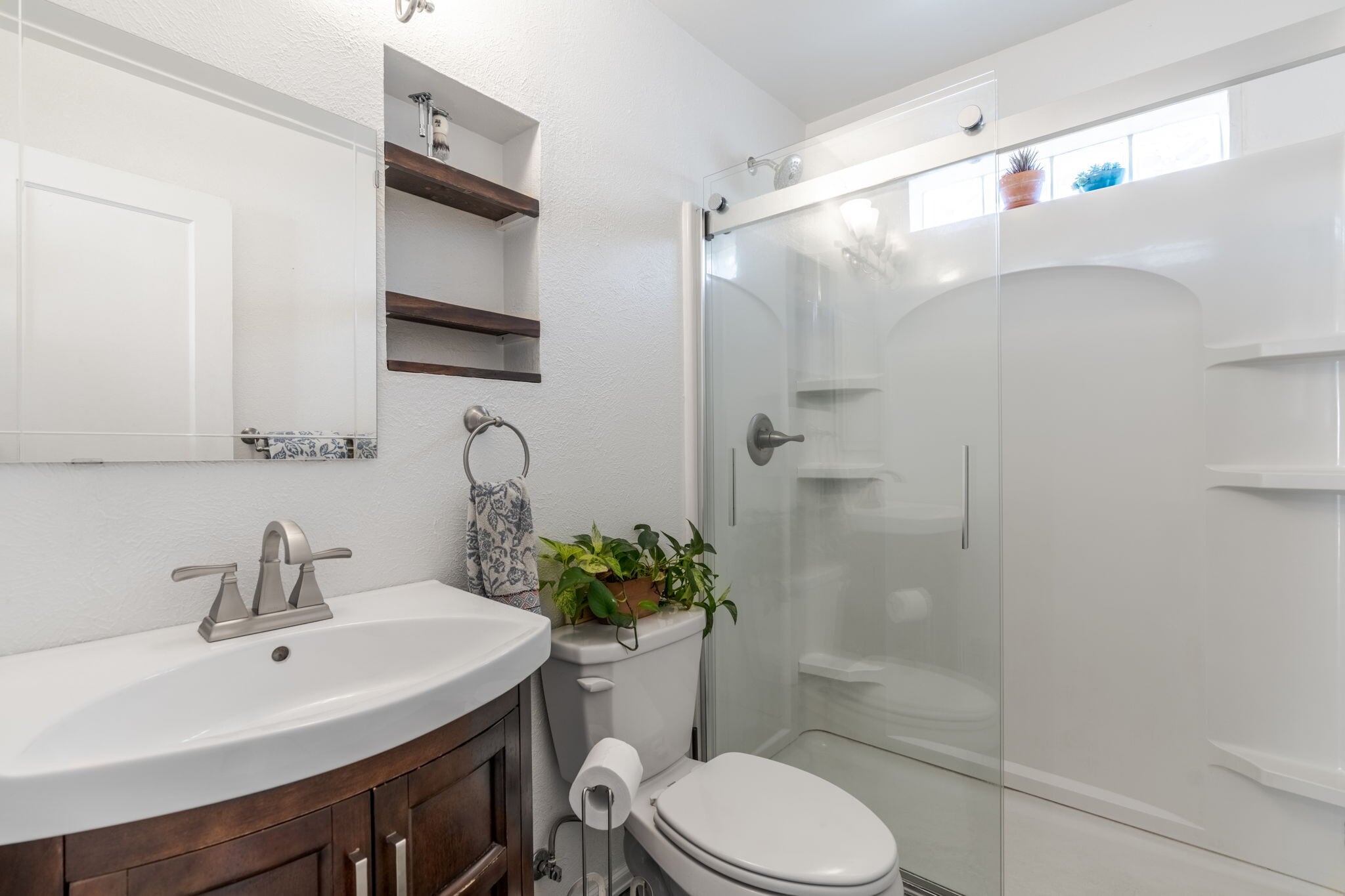 Building Photo - 2731 S Sherman St