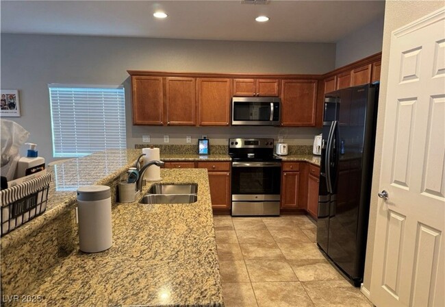 Building Photo - 4399 S Laurel Ln