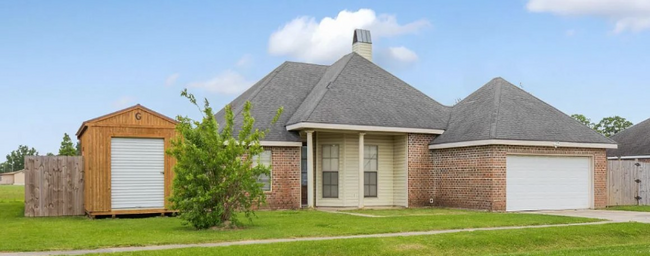 Primary Photo - 737 N Belle Cir
