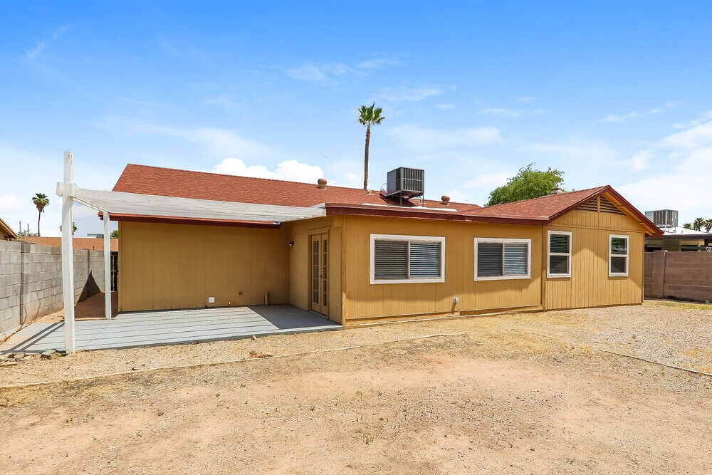 Building Photo - 601 W Wescott Dr