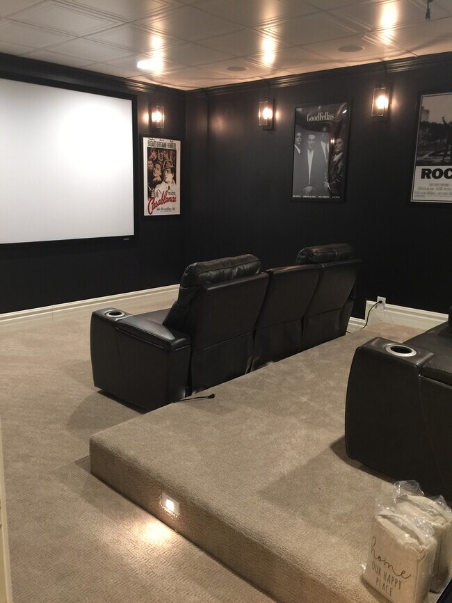 Building Photo - 5000 Wildeoak Trail