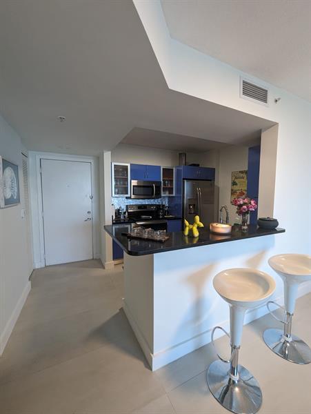 Building Photo - 18800 NE 29th Ave