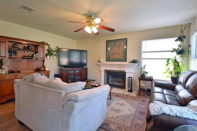 Building Photo - 14720 Montoro Dr